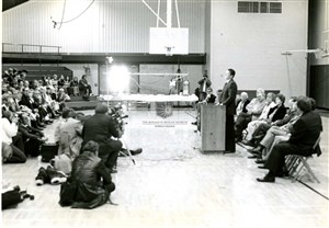 Image description is not available for 1977.045